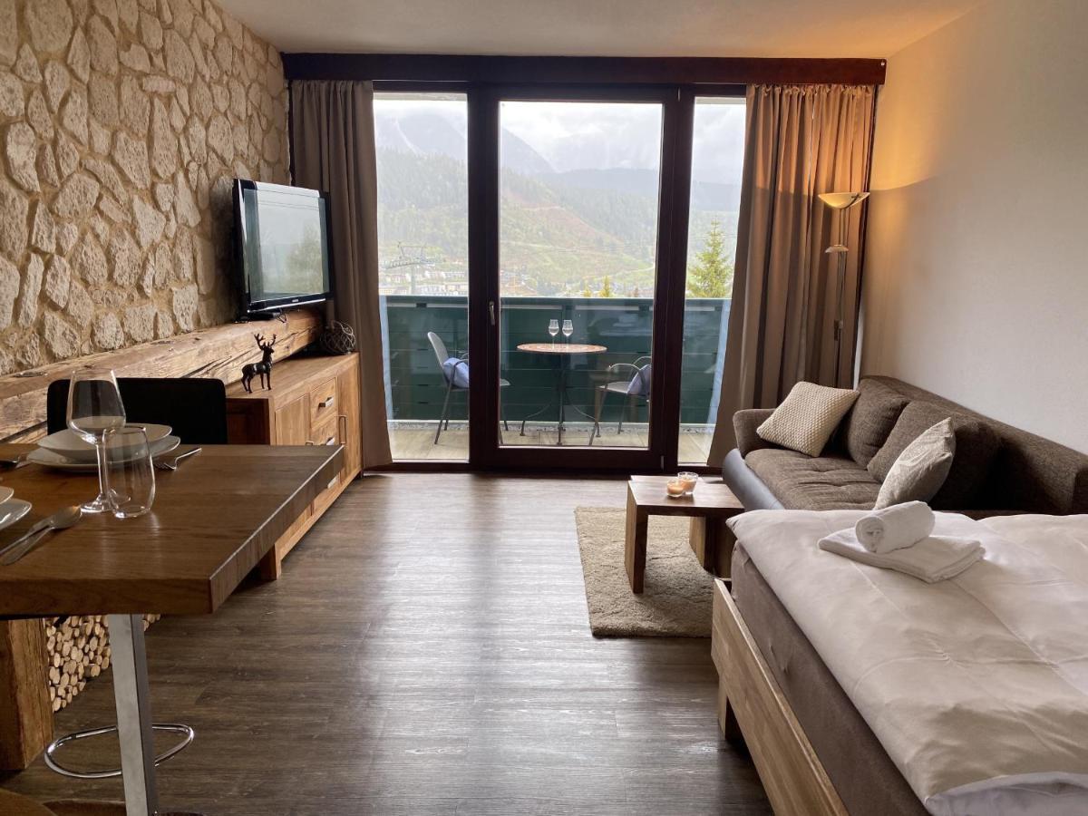 שלאדמינג Alpine Studio Apartment By Aa Holiday Homes מראה חיצוני תמונה