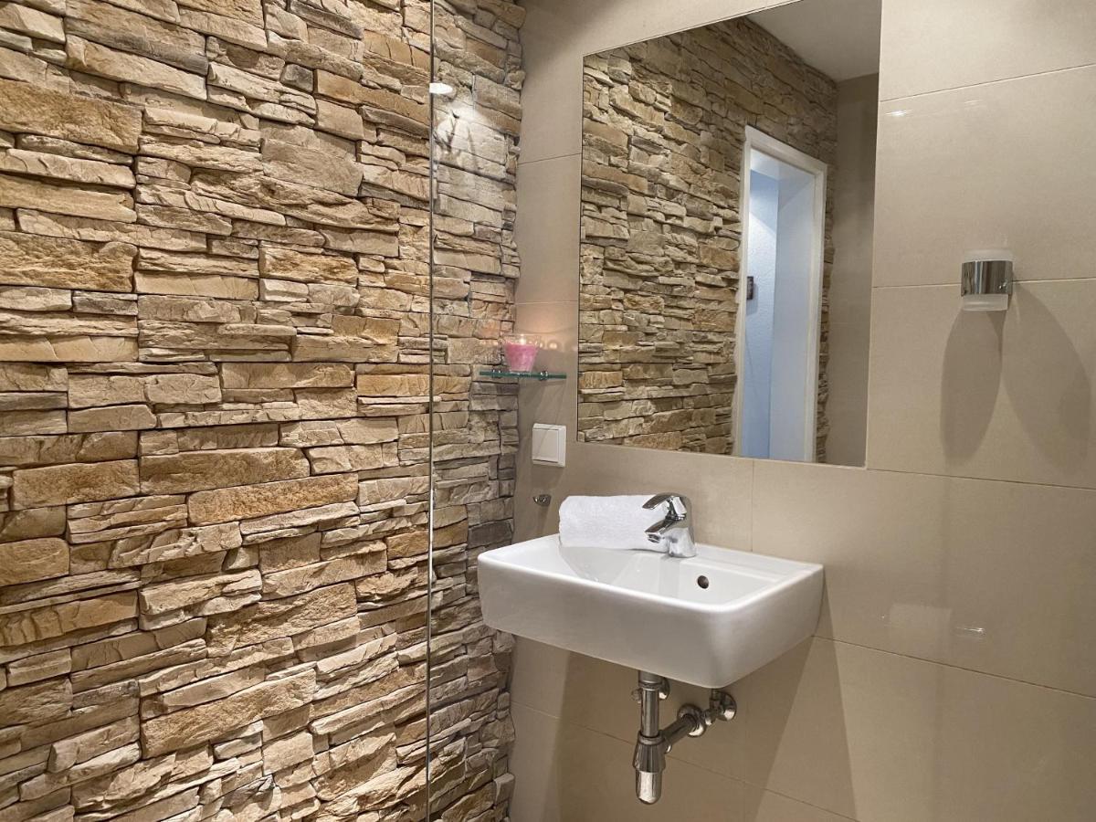 שלאדמינג Alpine Studio Apartment By Aa Holiday Homes מראה חיצוני תמונה